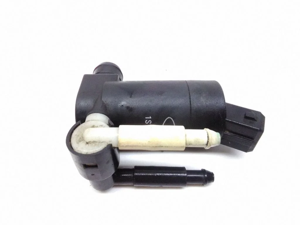 Klaasipesuvedeliku pump (klaaside) – Ford Mondeo Mk III (2000-2007)