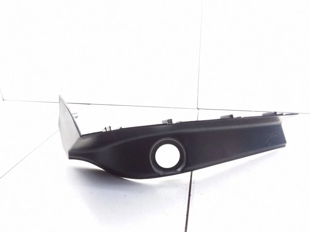 Rear/tail light trim molding – Opel Zafira B (2005-2014)