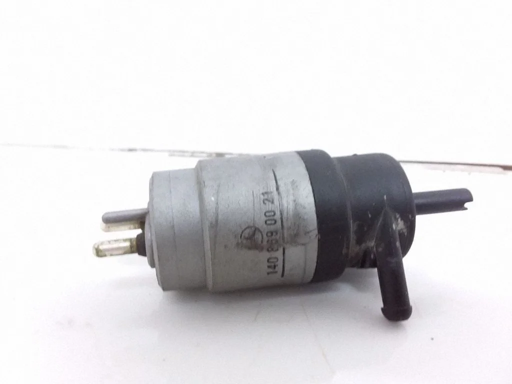 Klaasipesuvedeliku pump (klaaside) – Mercedes-Benz E-klass W210 (1995-2002)