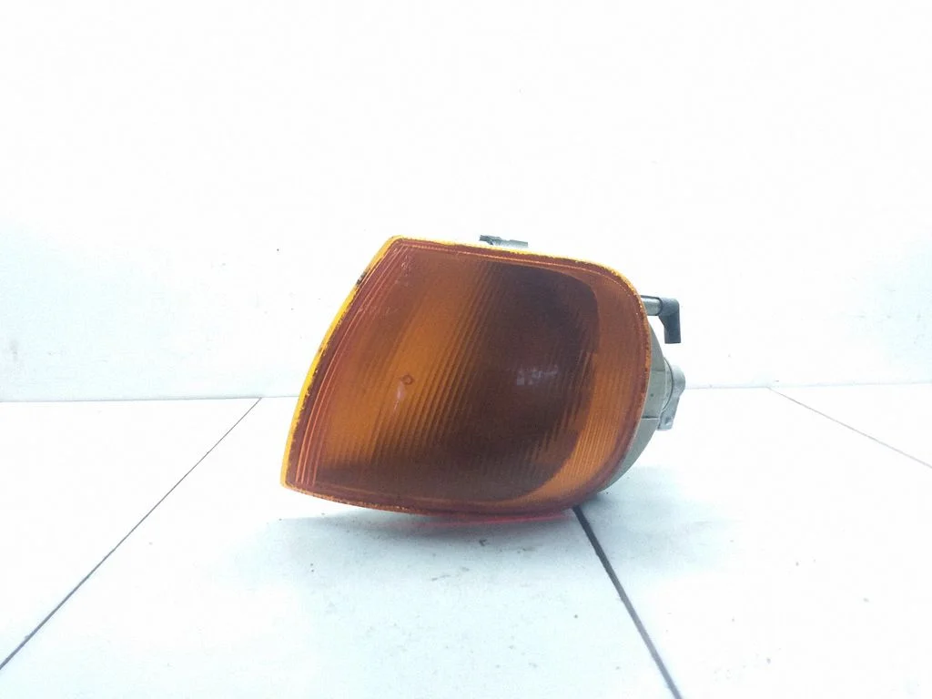 Kierunkowskaz przedni 6N0953049B