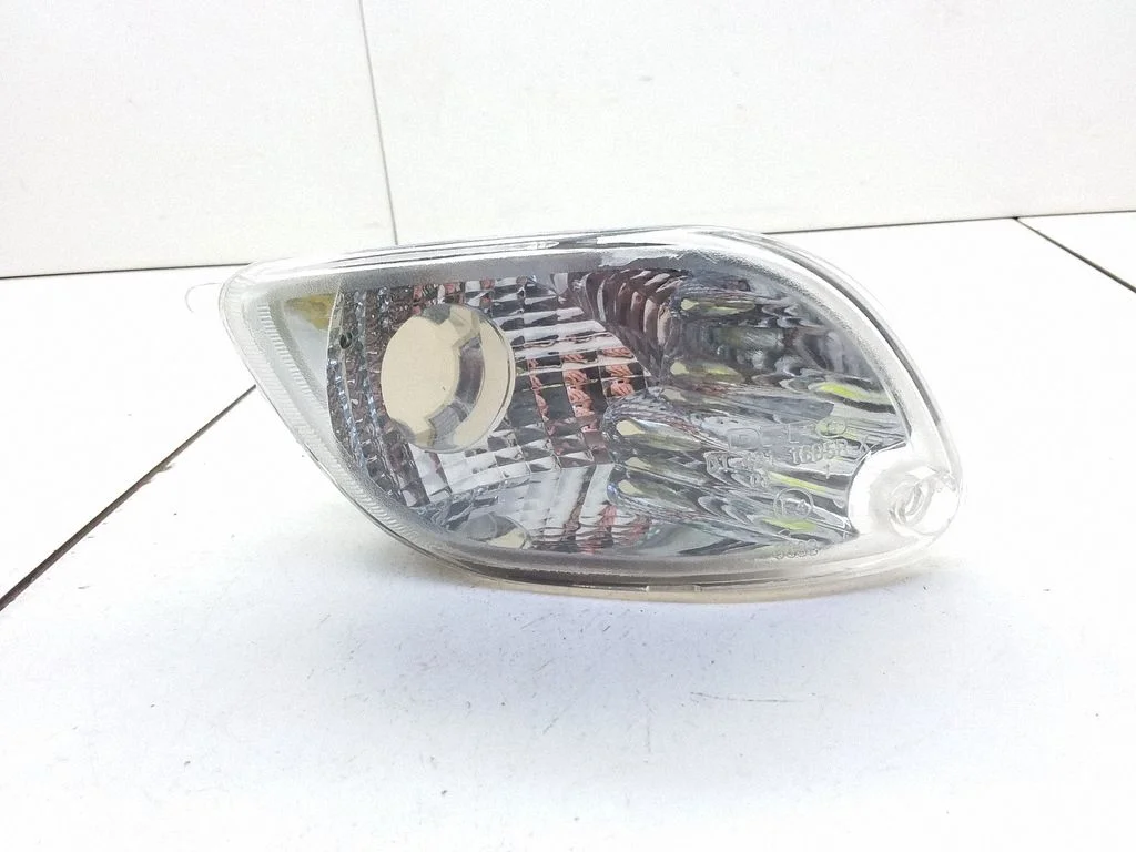 Front indicator light 084311605