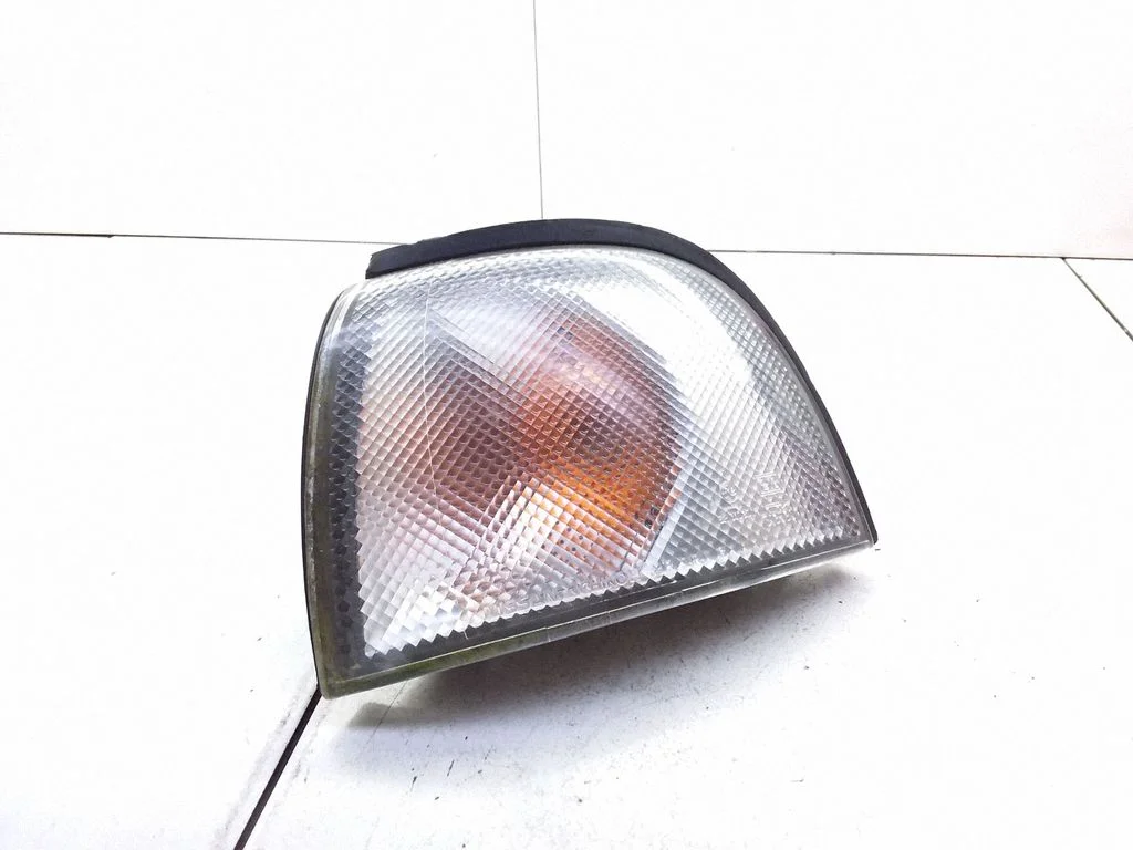 Kierunkowskaz przedni – Nissan Sunny (1991-1995)