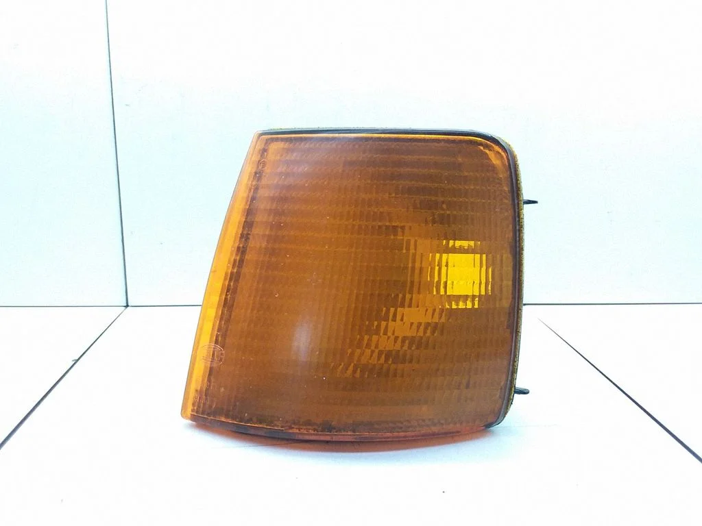 Front indicator light – Volkswagen Passat B3 (1988-1993)