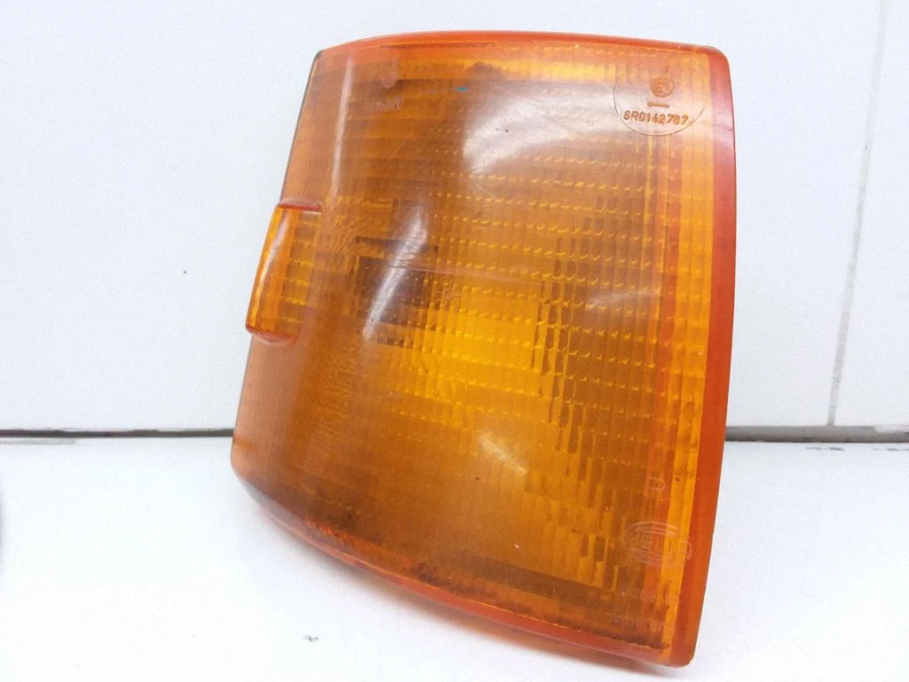 Kierunkowskaz przedni 701953050