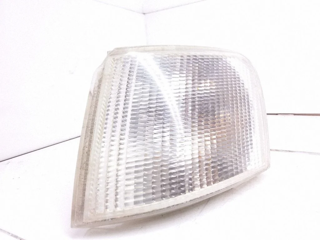 Front indicator light 92AG13369AA – Ford Escort (1995-2004)