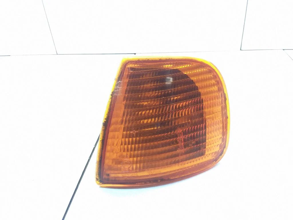 Front indicator light – Volkswagen Caddy (1996-2003)