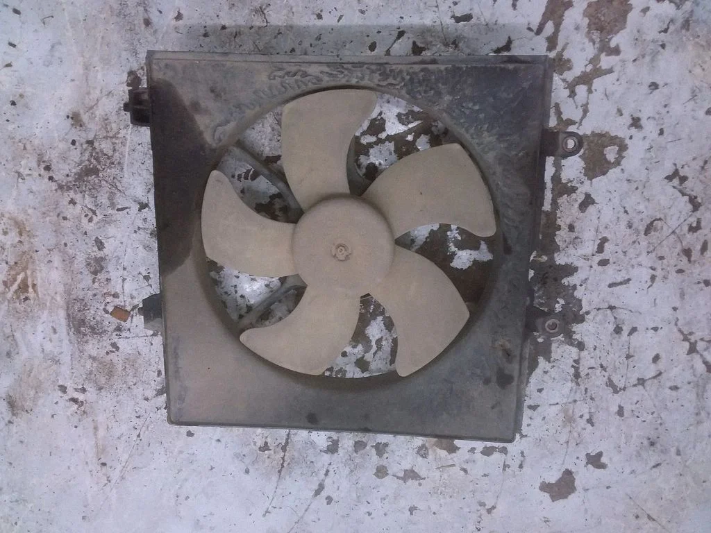 Elektriline radiaatori jahutusventilaator – Honda Civic (2001-2005)
