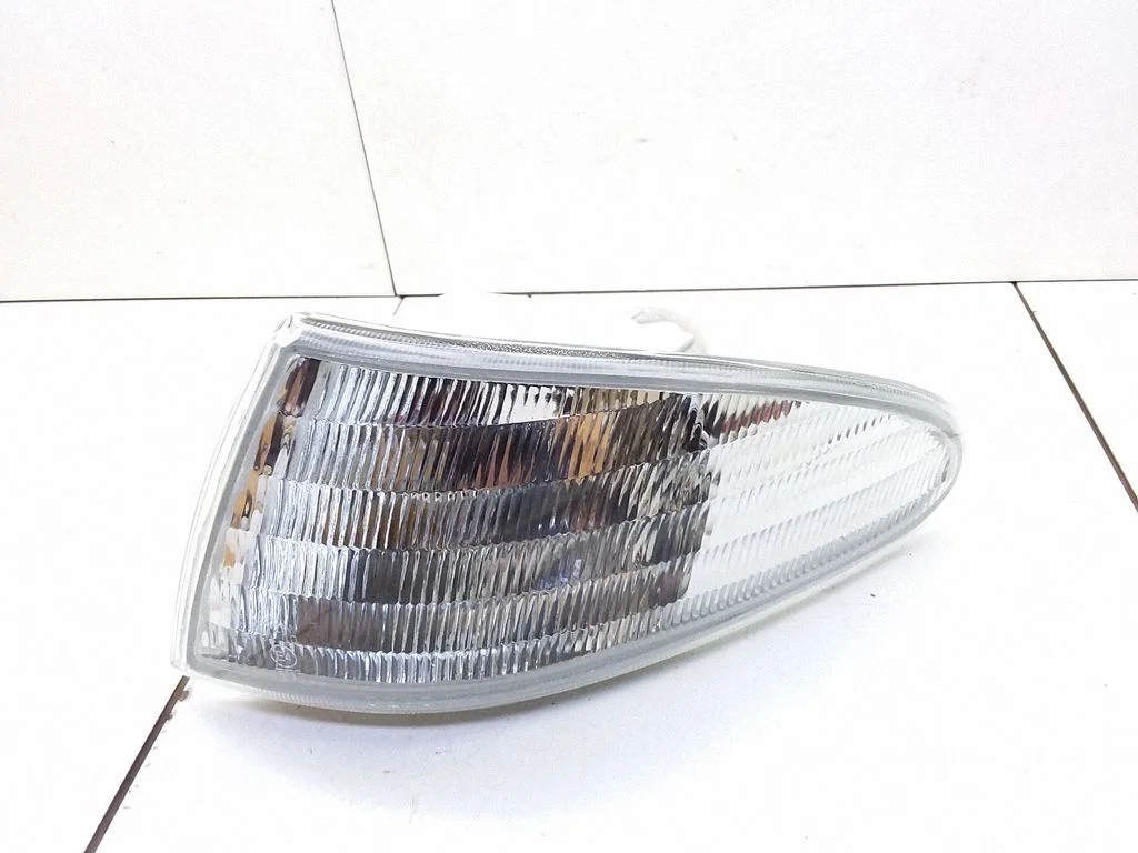 Priekšējais pagrieziena lukturis – Ford Mondeo MK I (1993-1996)