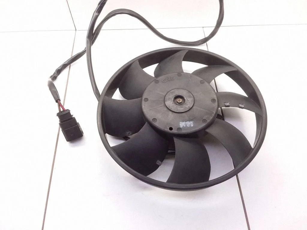Elektriskais radiatora ventilators 1J0973852