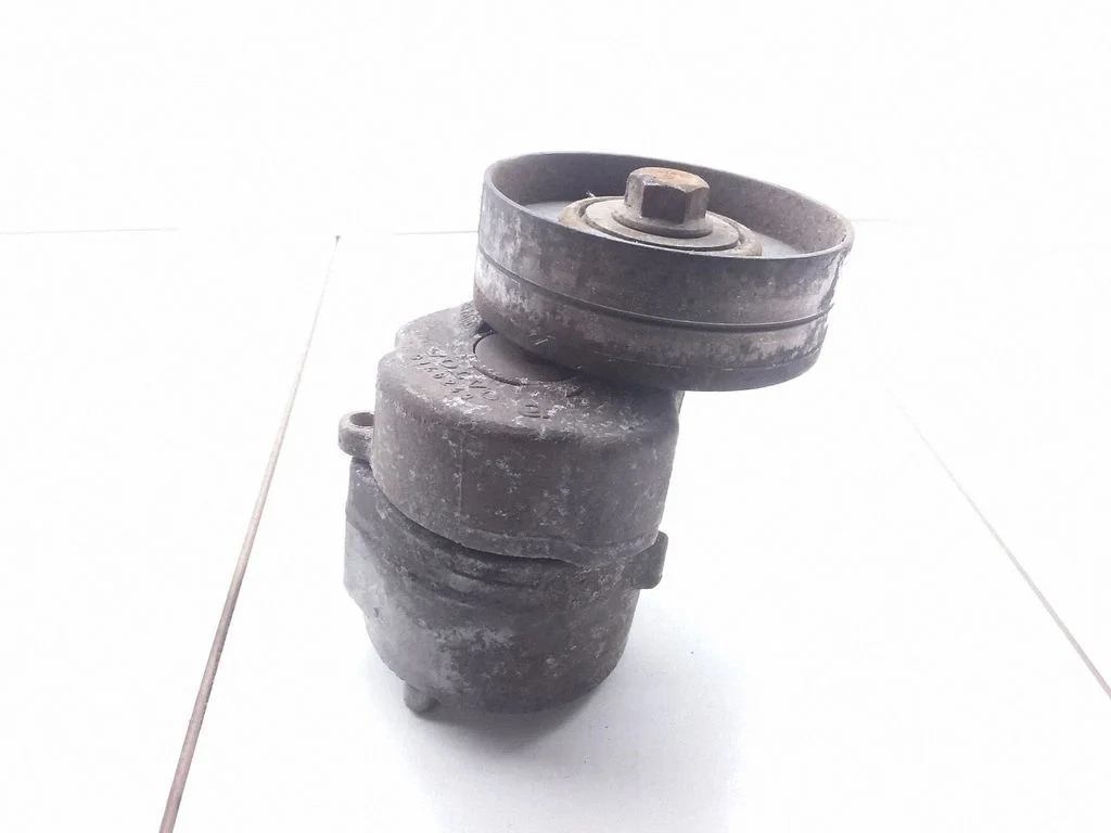 Generator/alternator belt tensioner – Volvo S40, V40 (1995-2004)