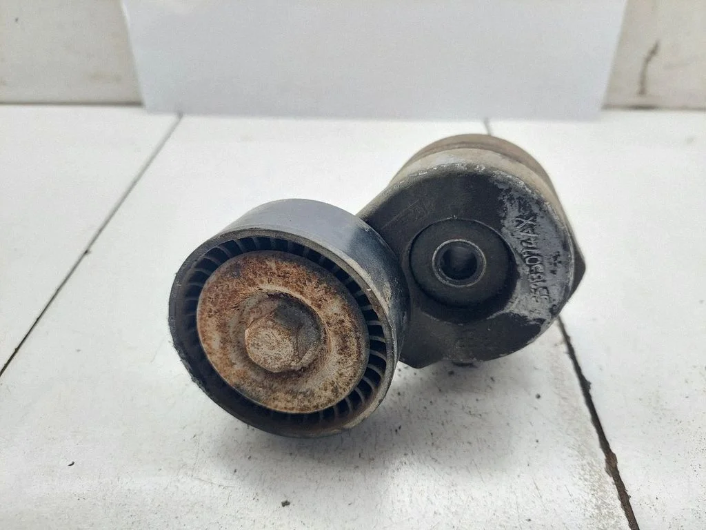 Generator/alternator belt tensioner – Opel Meriva A (2003-2010)