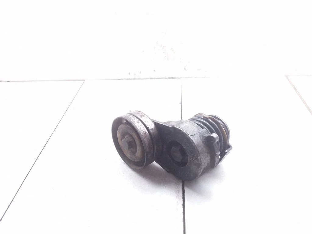 Generator/alternator belt tensioner – Opel Meriva A (2003-2010)