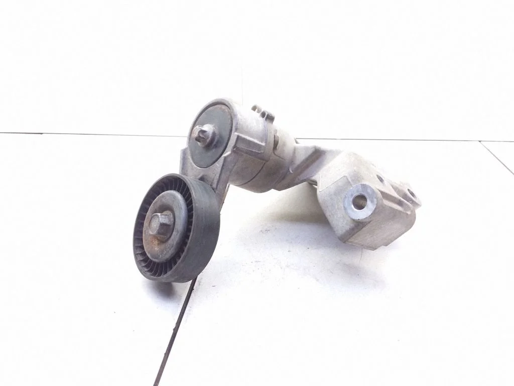 Generator/alternator belt tensioner – Opel Meriva A (2003-2010)