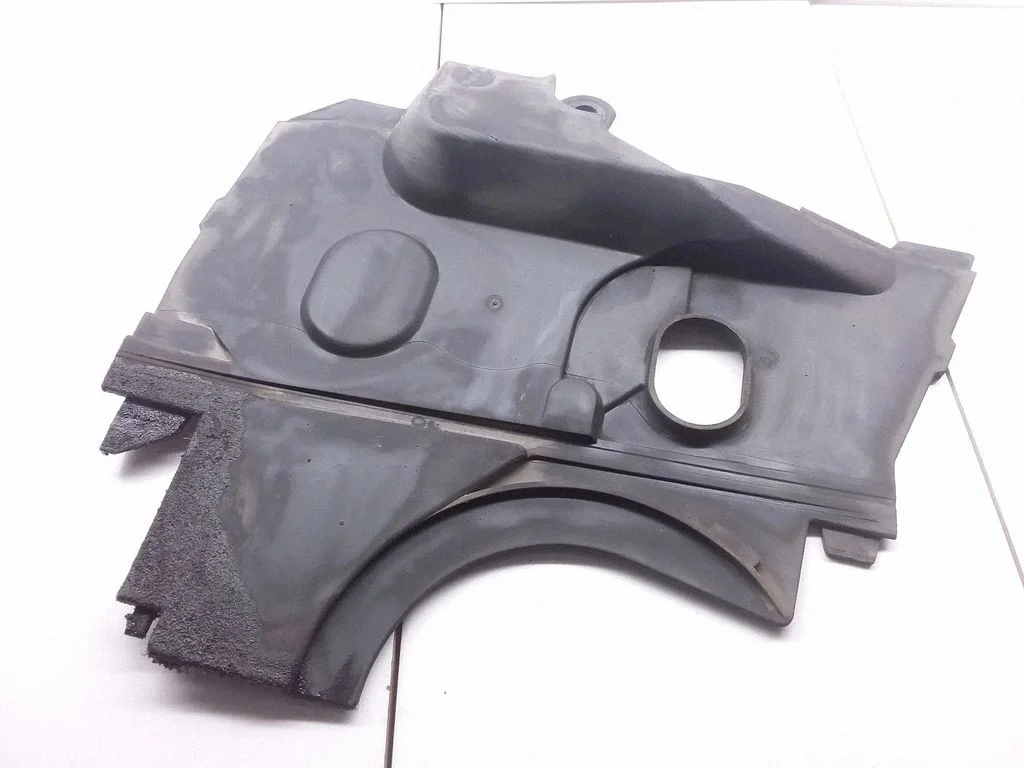 Timing belt guard (cover) – Volvo S40, V40 (1995-2004)