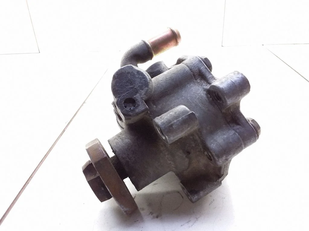 Power steering pump – Volkswagen Golf IV (1998-2005)