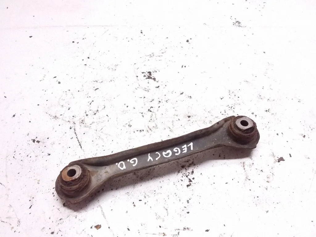 Rear upper control arm/wishbone – rear right