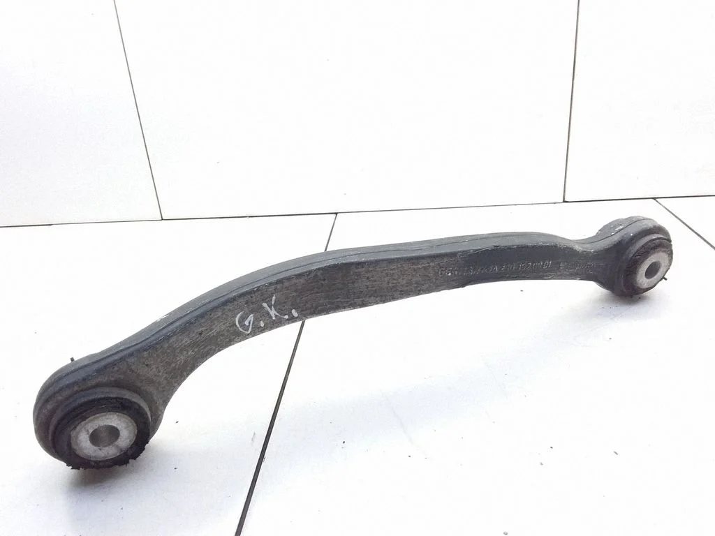 Rear upper control arm/wishbone – Mercedes-Benz E-Class W211 (2002-2009)