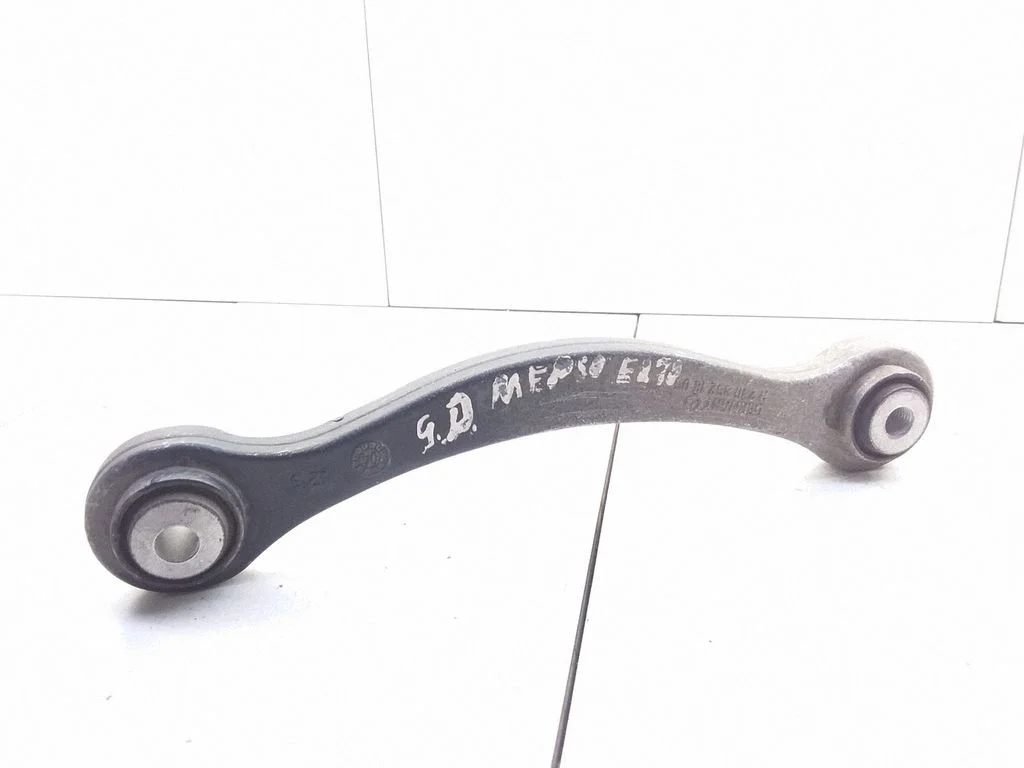 Rear upper control arm/wishbone – Mercedes-Benz E-Class W211 (2002-2009)