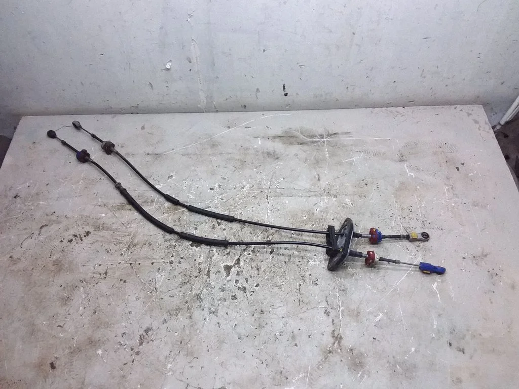Gear shift cable linkage 142102635