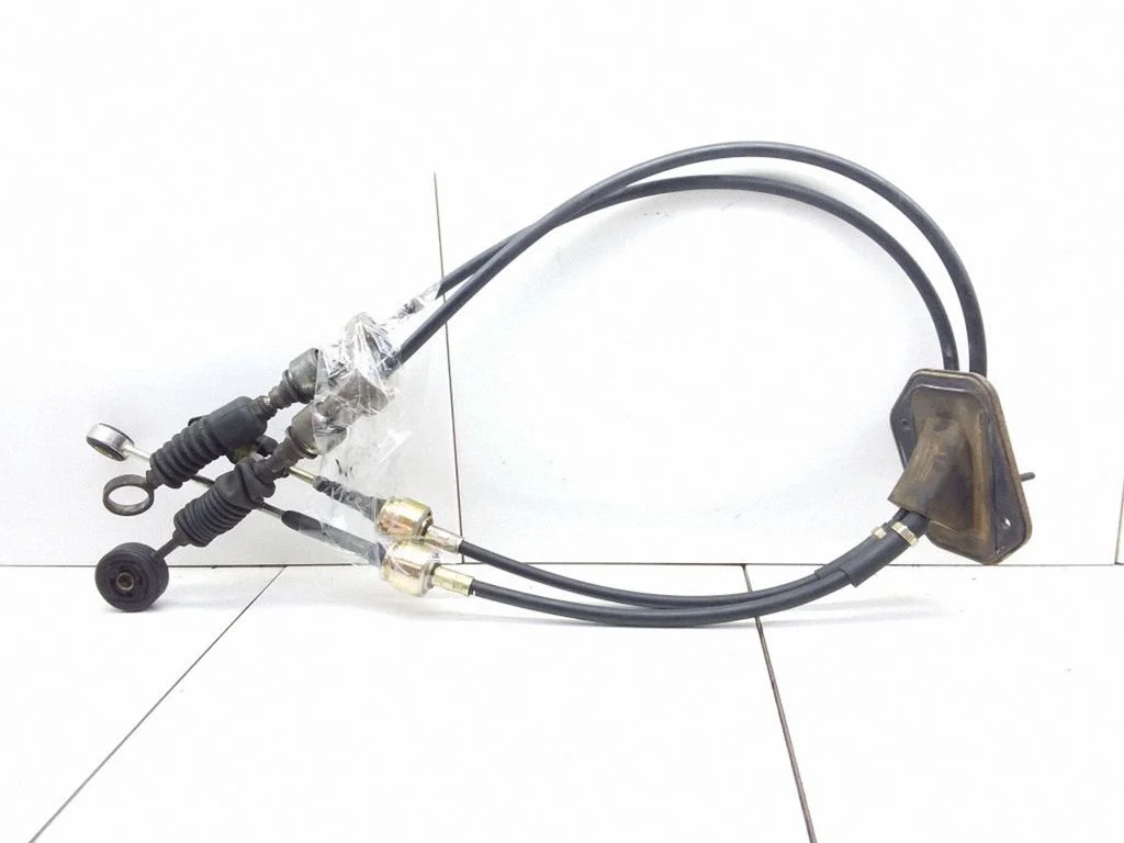 Gear shift cable linkage – Nissan Primera (2002-2007)
