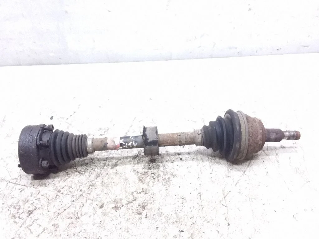 Front driveshaft – left