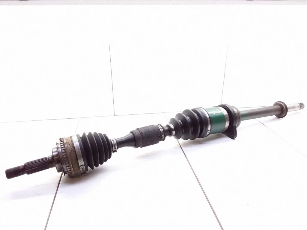 Front driveshaft – Toyota Corolla Verso E110 (1997-2001)