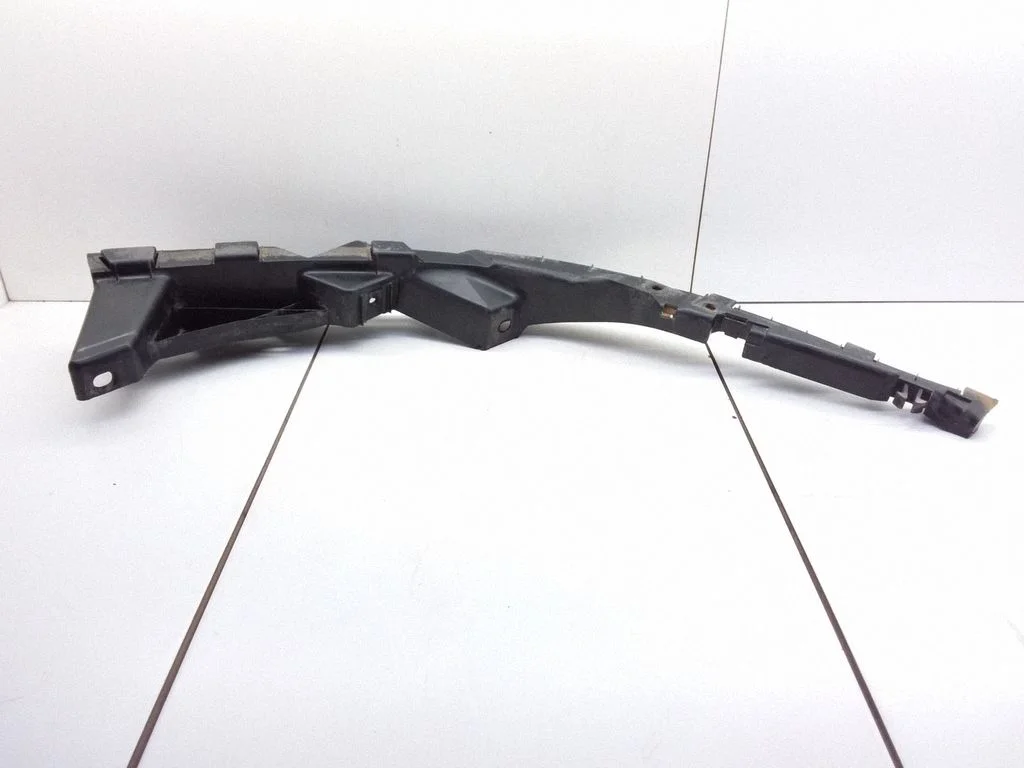 Esistange kinnitusklamber – Volkswagen Passat B5 (1997-2000)