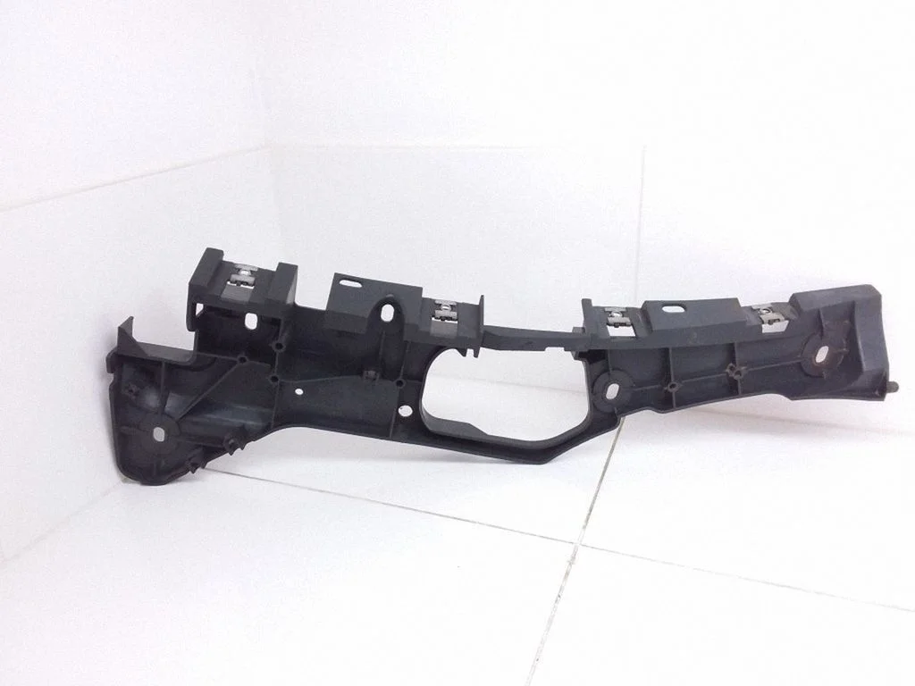 Front bumper mounting bracket 0000915