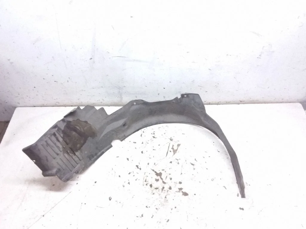 Front wheel arch liner splash guards – front right