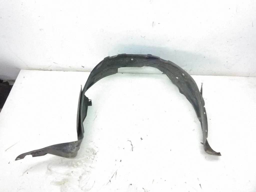 Front wheel arch liner splash guards – left