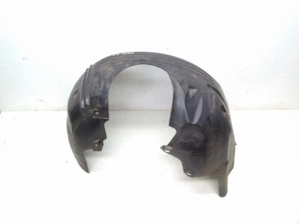 Esimene rattakoopa katteliist / porikaitse – Ford Focus (1998-2004)