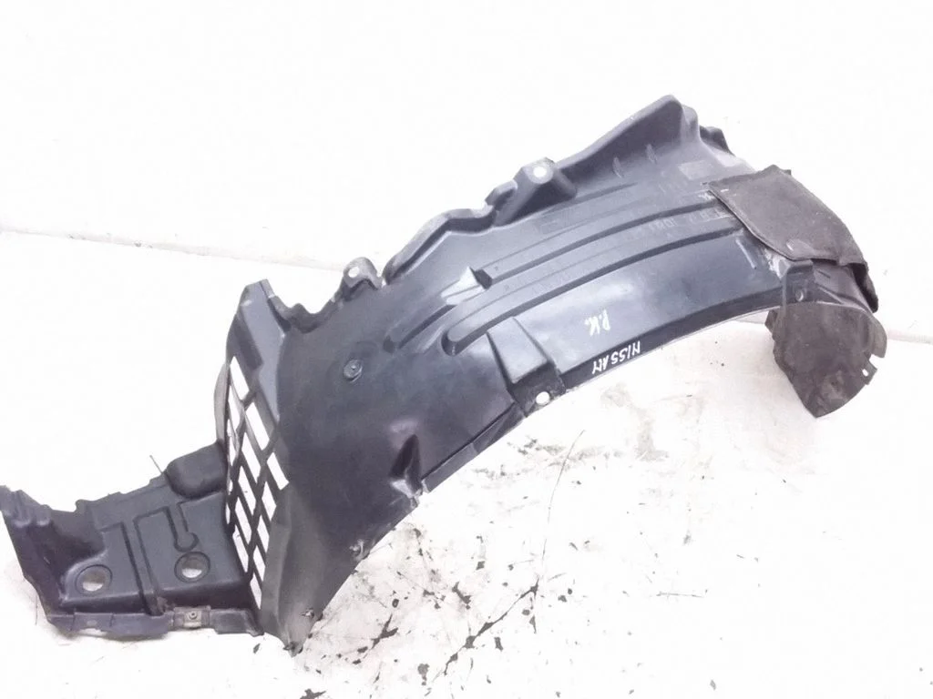 Front wheel arch liner splash guards 63841AV500