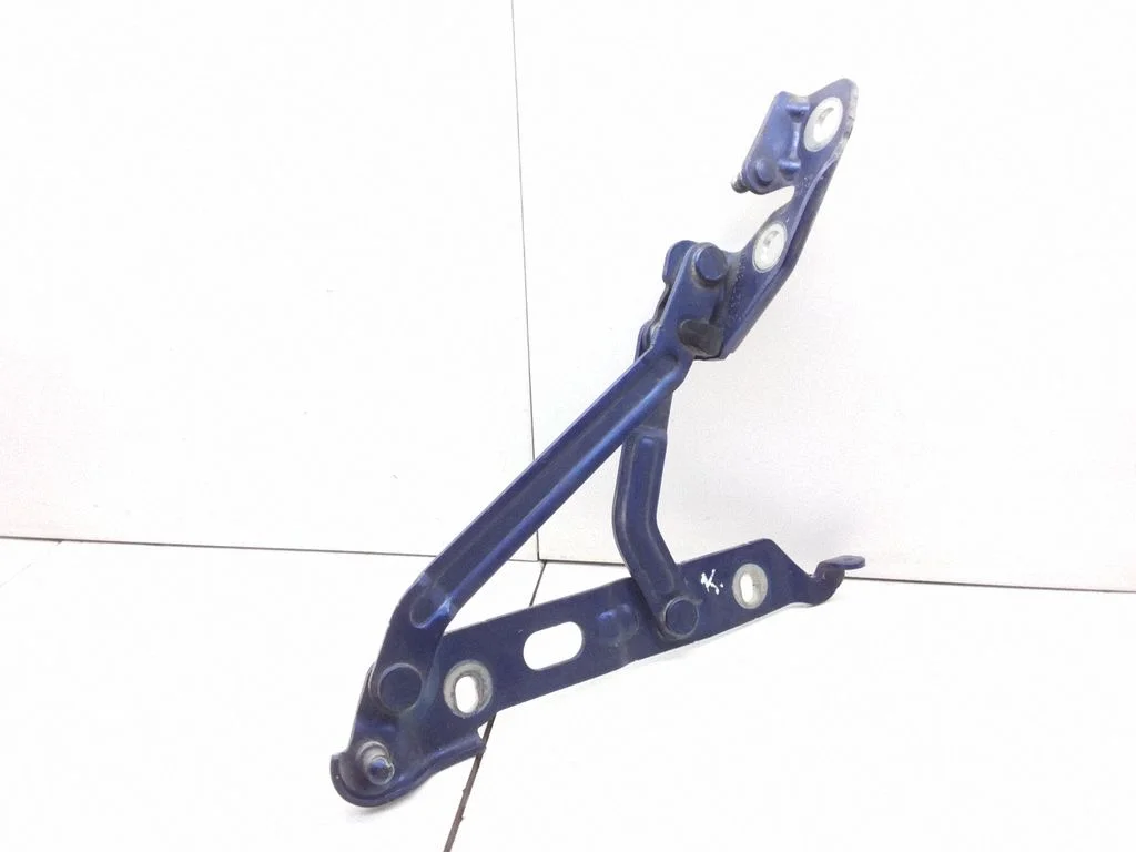 Tailgate/trunk/boot hinge 6L5827301D