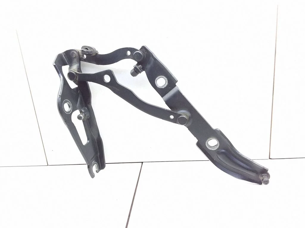 Tailgate/trunk/boot hinge 706062706