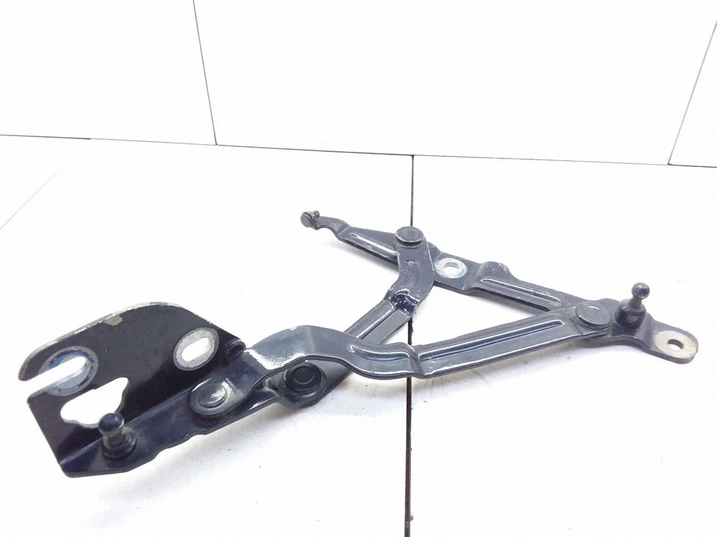 Tailgate/trunk/boot hinge 8D5827301C