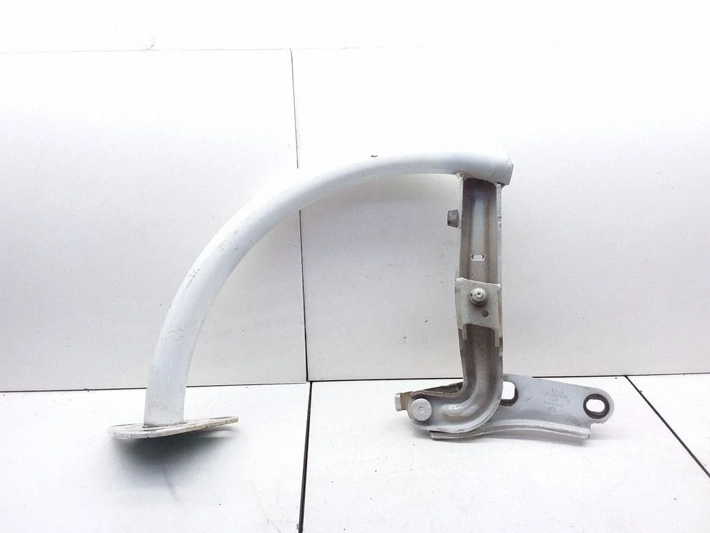 Aizmugurējā vāka eņģe (-es) – Volkswagen Passat B6 (2005-2010)