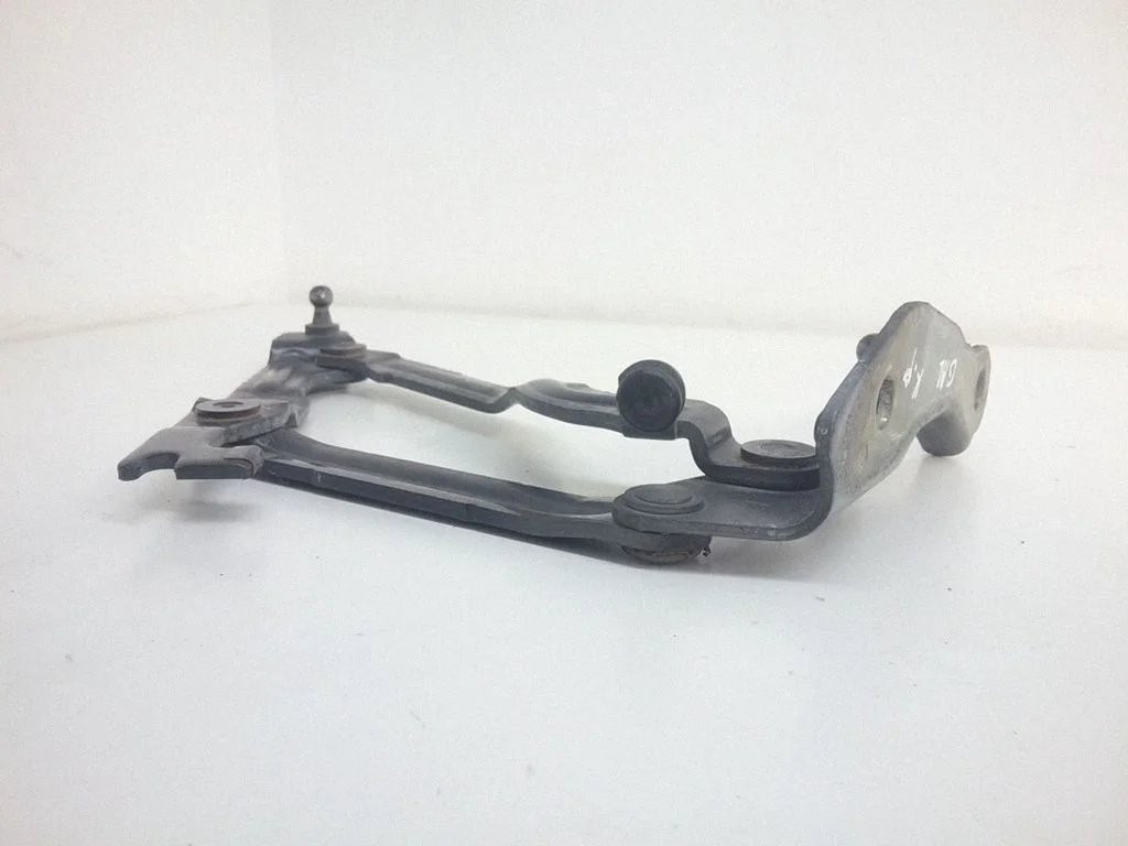 Tailgate/trunk/boot hinge – Mazda 6 (2002-2008)