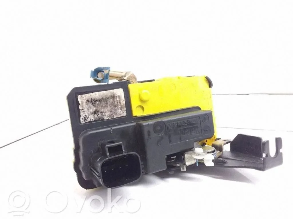 Front door lock – Volvo V70 (2000-2004)
