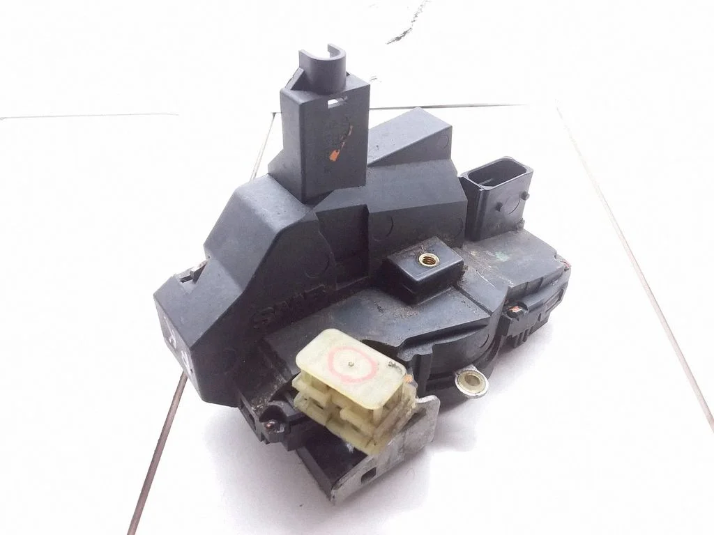 Front door lock – Saab 9-3 Ver2 (2003-2007)