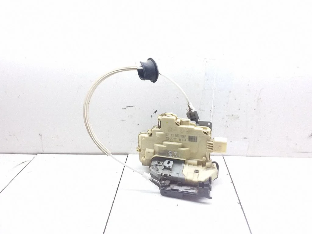 Front door lock 3C1837016A