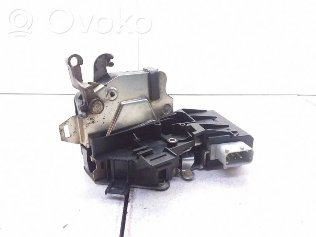 Front door lock – BMW 5 Series E39 (1996-2003)