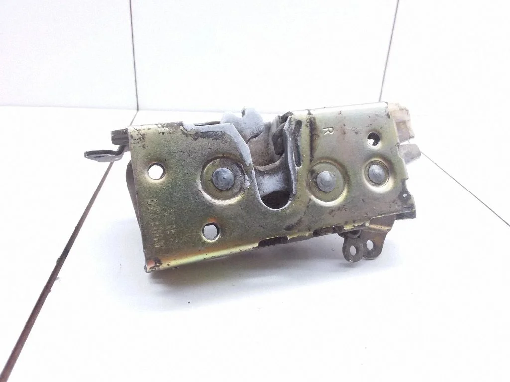 Front door lock – Mercedes-Benz Vito Viano W638 (1996-2003)