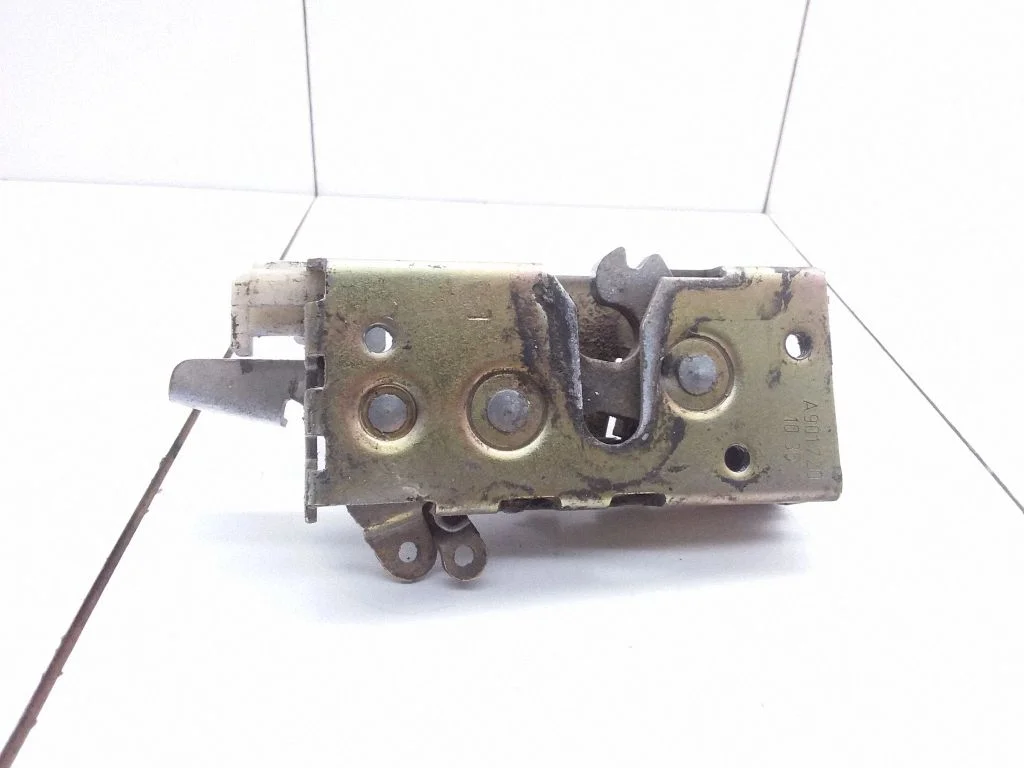 Front door lock – Mercedes-Benz Vito Viano W638 (1996-2003)