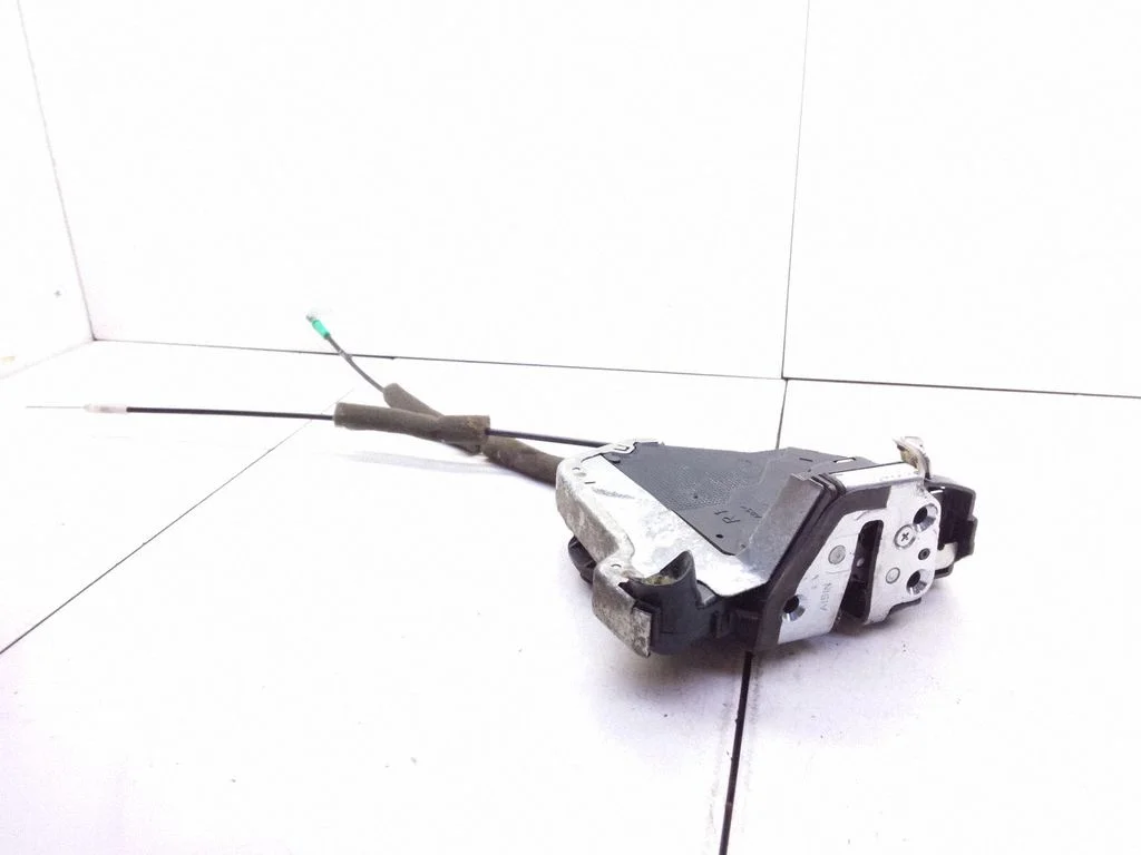 Front door lock 6D2703