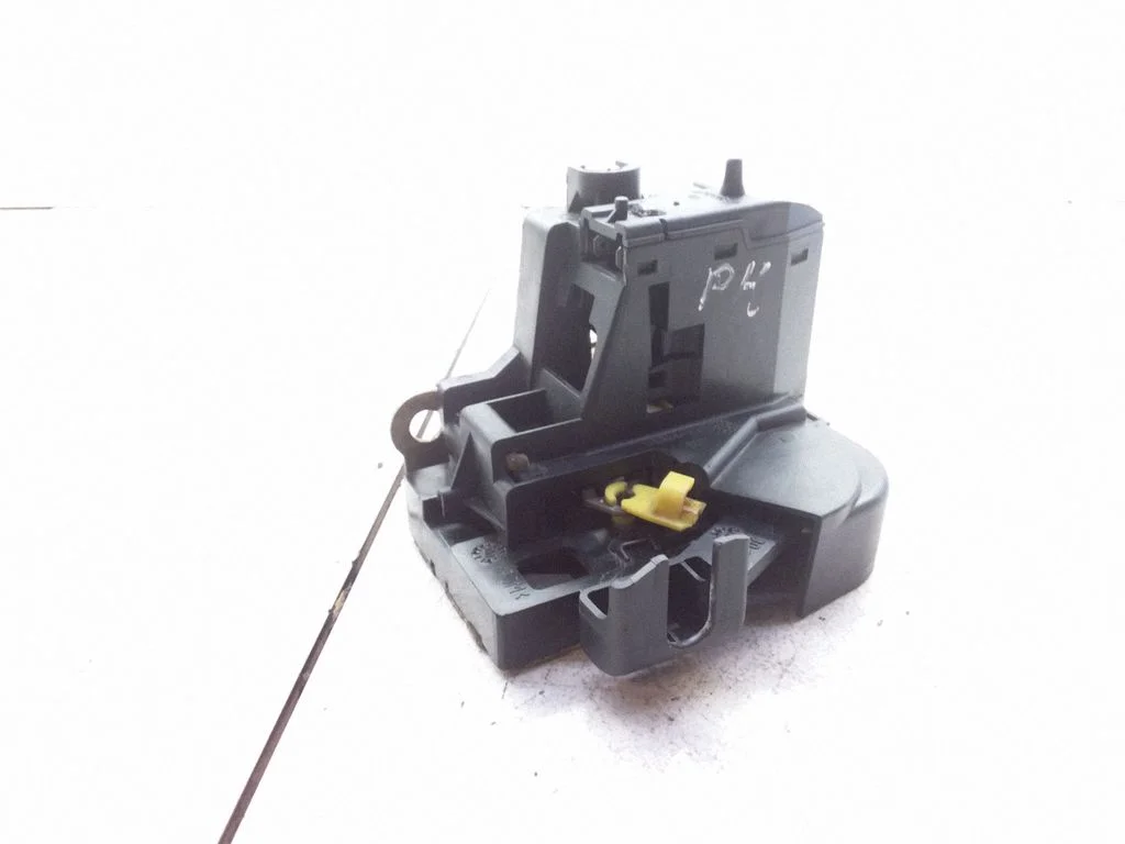 Front door lock – front left