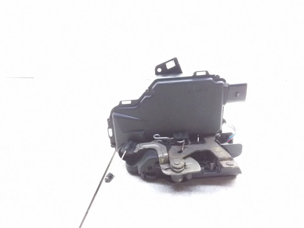 Front door lock – front right
