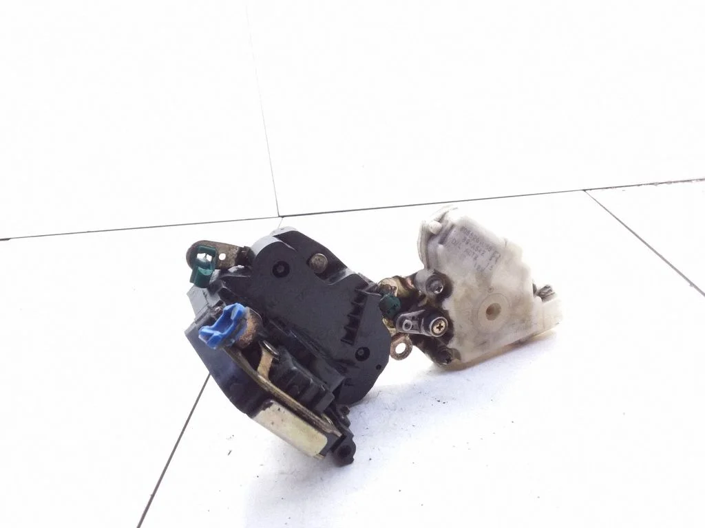 Front door lock 8055261U66