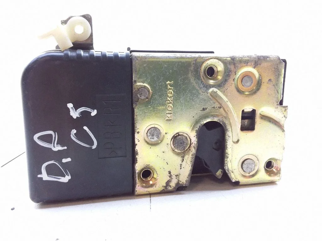 Front door lock – front right