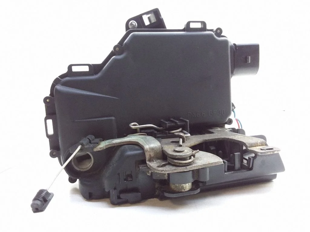Front door lock – right