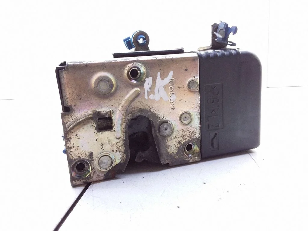 Front door lock – front left